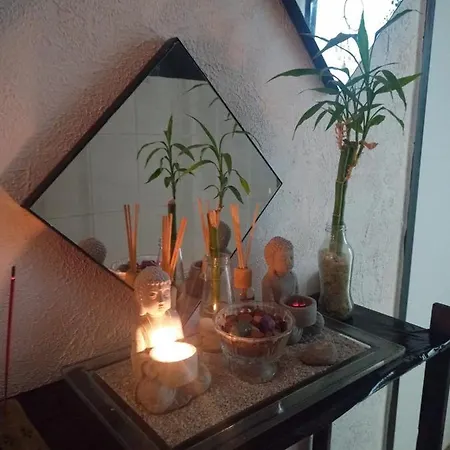 Residencial Brazen Bed & Breakfast