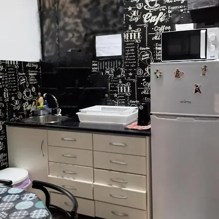 Residencial Brazen Bed & Breakfast *