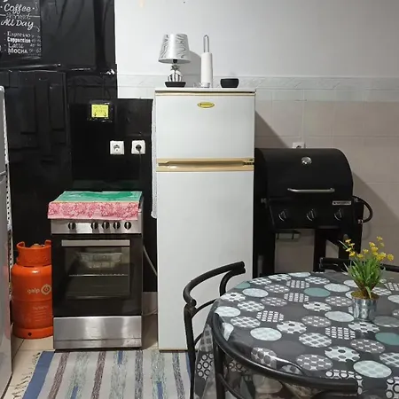 Alojamento de Acomodação e Pequeno-almoço Residencial Brazen Torres Vedras